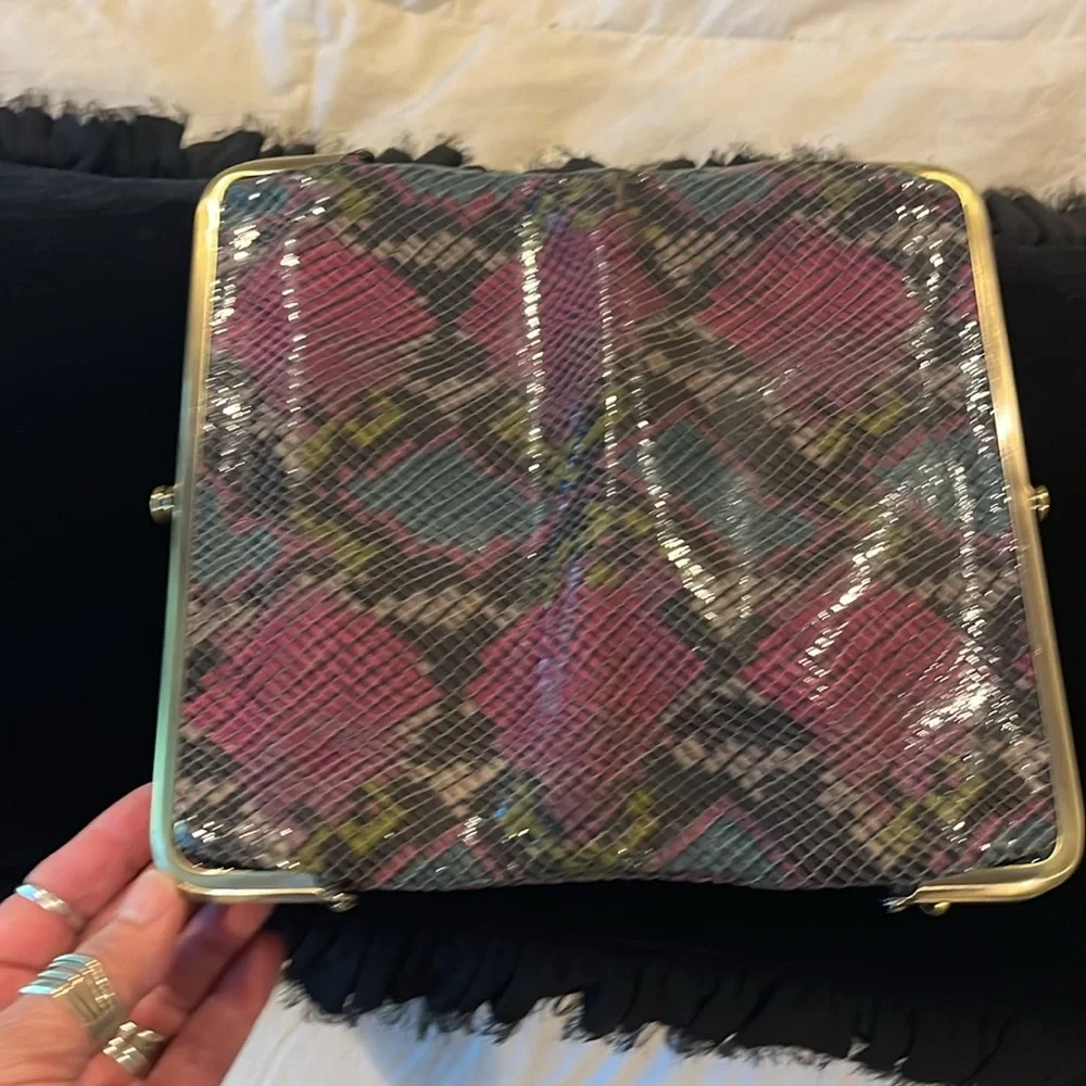 Hobo wallet clutch.  Holds phone, cards. - Picture 7 of 7